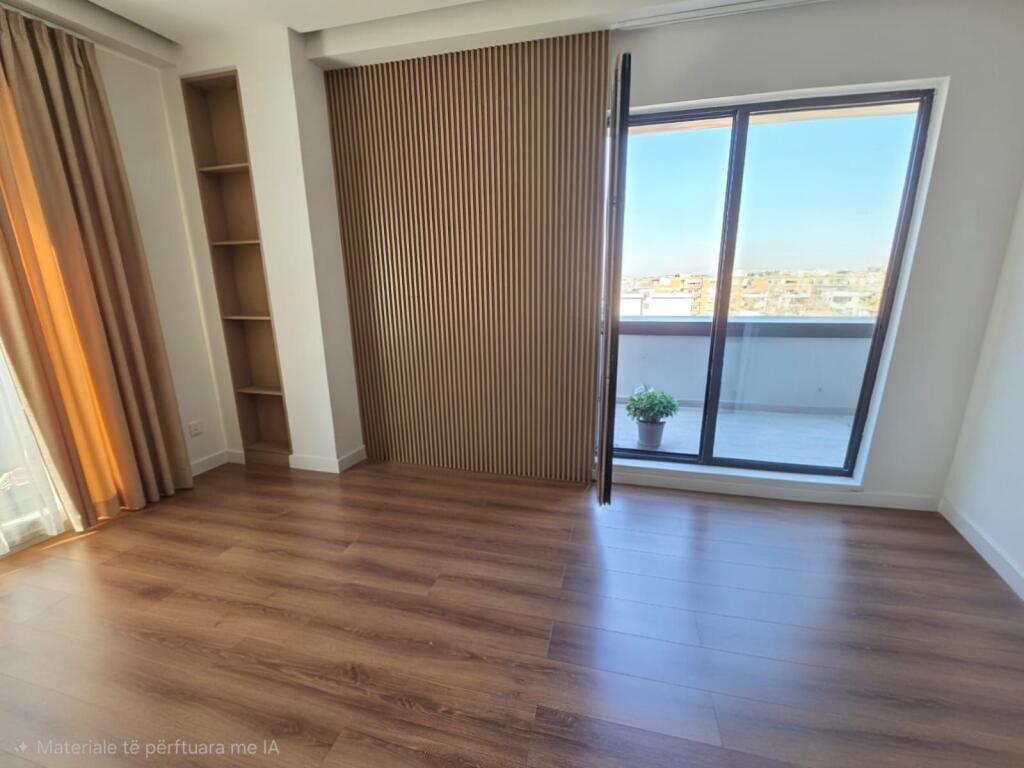 SUPER APARTMENT 2+1 + PARKING SPACE FOR SALE NEAR THE RED SCHOOL