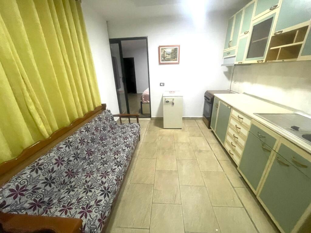 Jepet Hyrje 1+1 me Qera tek Jordan Misja 10 minuta nga Stacioni i Trenit