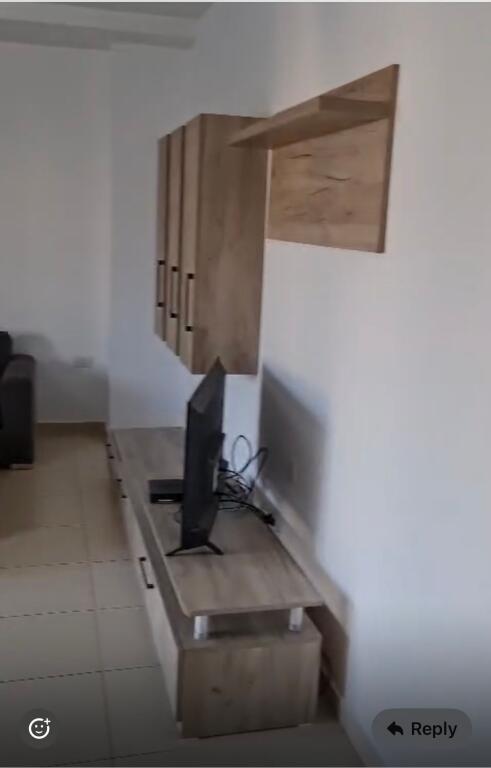 1+1, arredato al 21 Dhjetori vicino all'ingegneria delle costruzioni, prezzo 500 mila lek