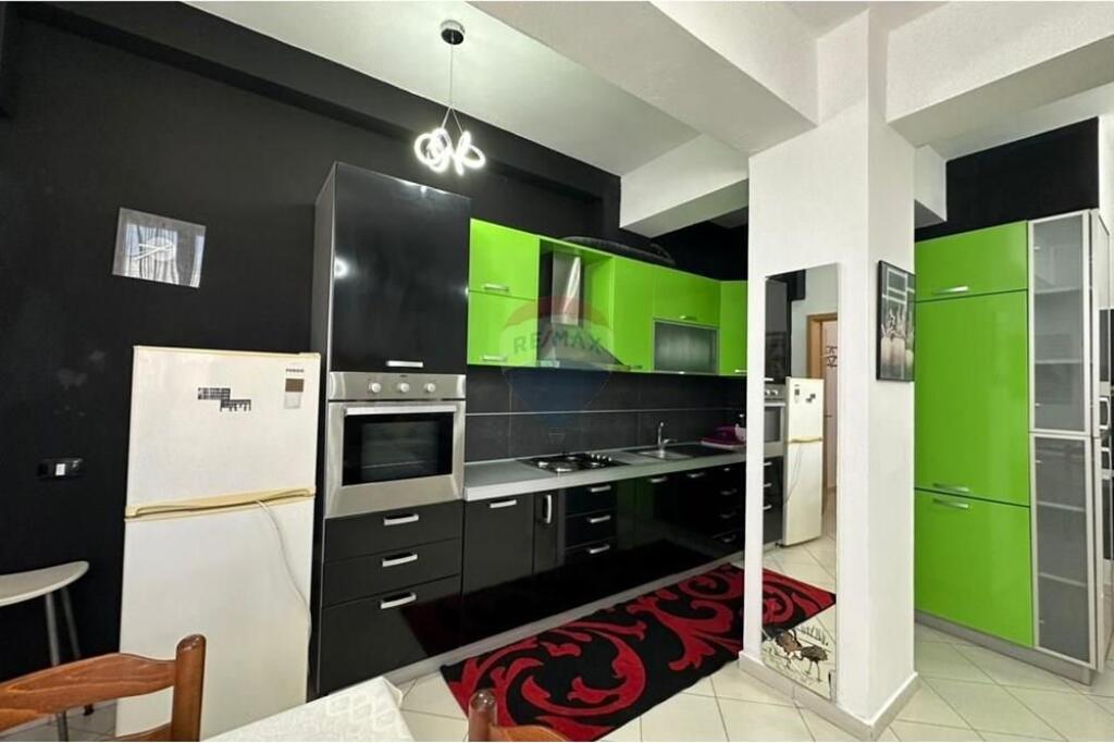 Apartment 1+1, Kavaja Street !