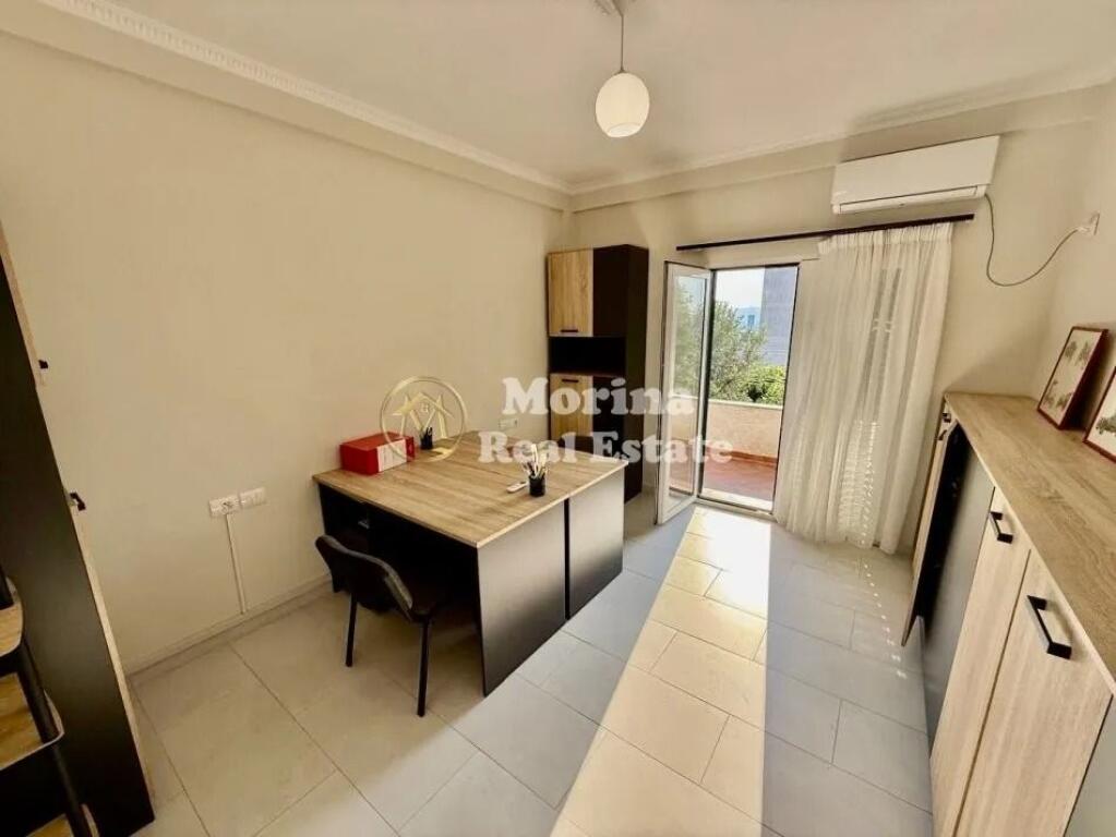 Affitto, Locale Commerciale, sopra Città Studentesca, 650 Euro/Mese