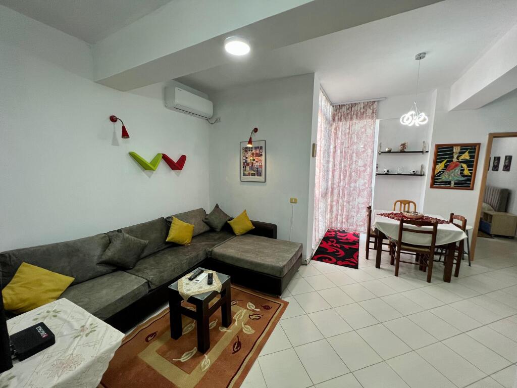 Apartament me qera 1+1 Perballe Deliorgjit