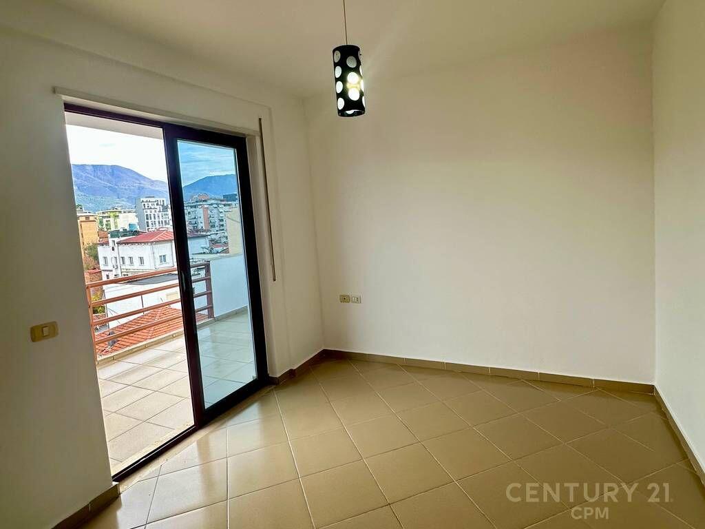 APARTMENT 3+1+2 FOR OFFICE OR RESIDENCE NEAR HALILI COMPLEX!