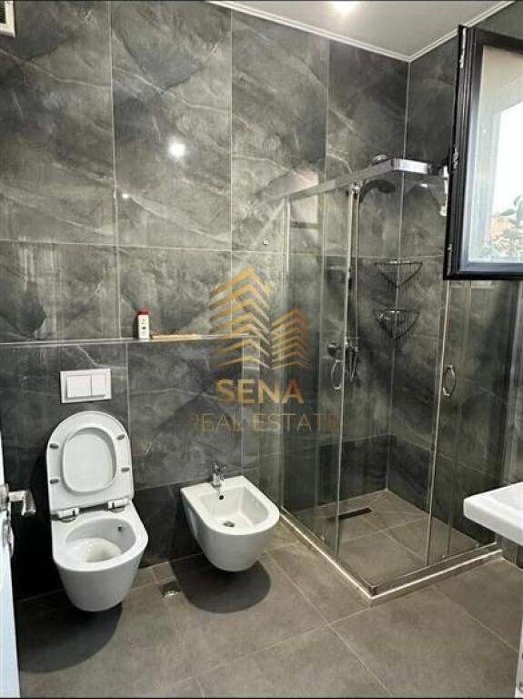 Shitet, Apartament 2+1+2+Blk, Kinostudio, 189,000 Euro I Diskutueshem