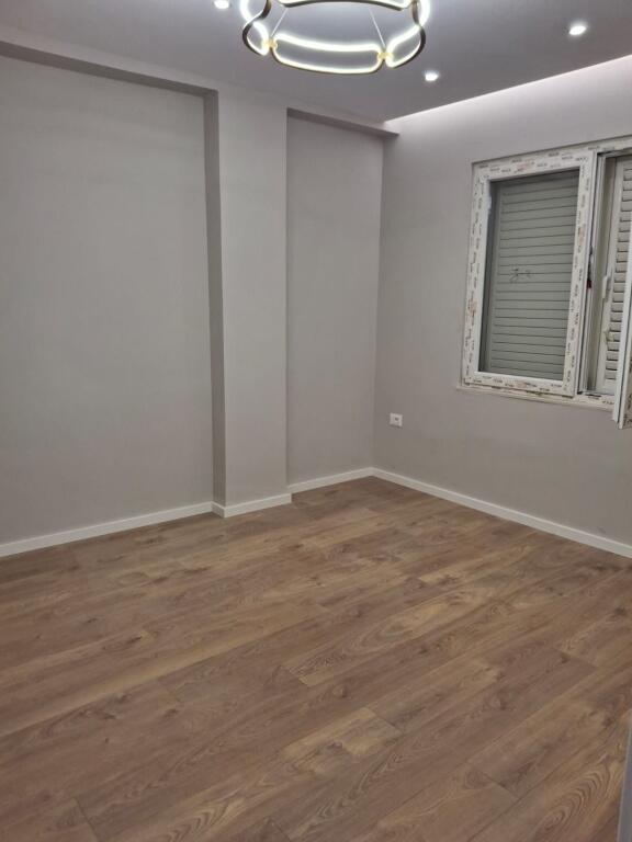 Apartament 2+1, Myslym Shyr!
