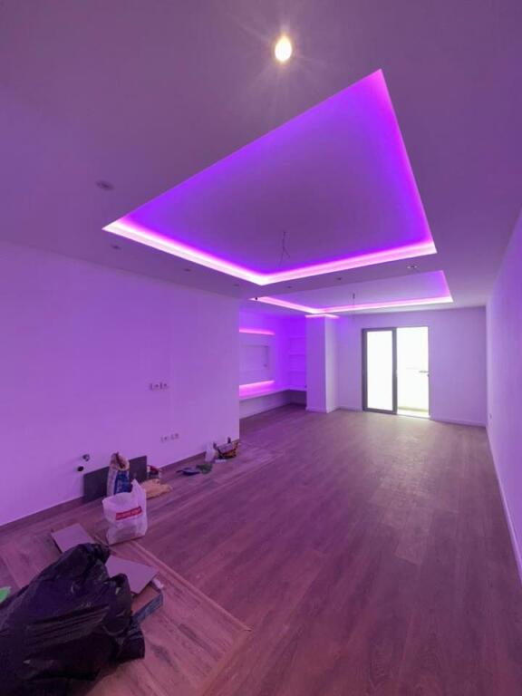 SHITET APARTAMENT  • 2+1 + Ballkon i bollshem 📍 Adresa: Ujesjellesi