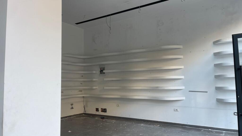 Tirane, business premises for rent Floor 0, 105 m² 1,700 € (Dinamo Stadium) MLS # 530581007-92