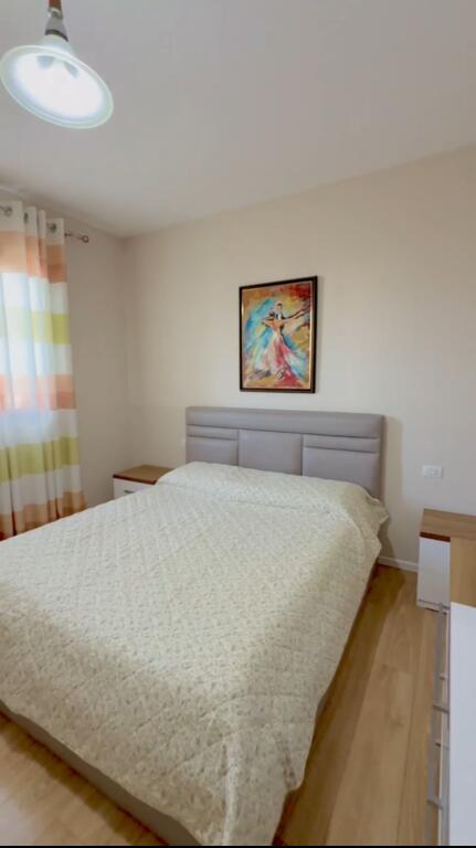 Jepet me qira apartament 2+1 në zonën e Liqenit të Thatë