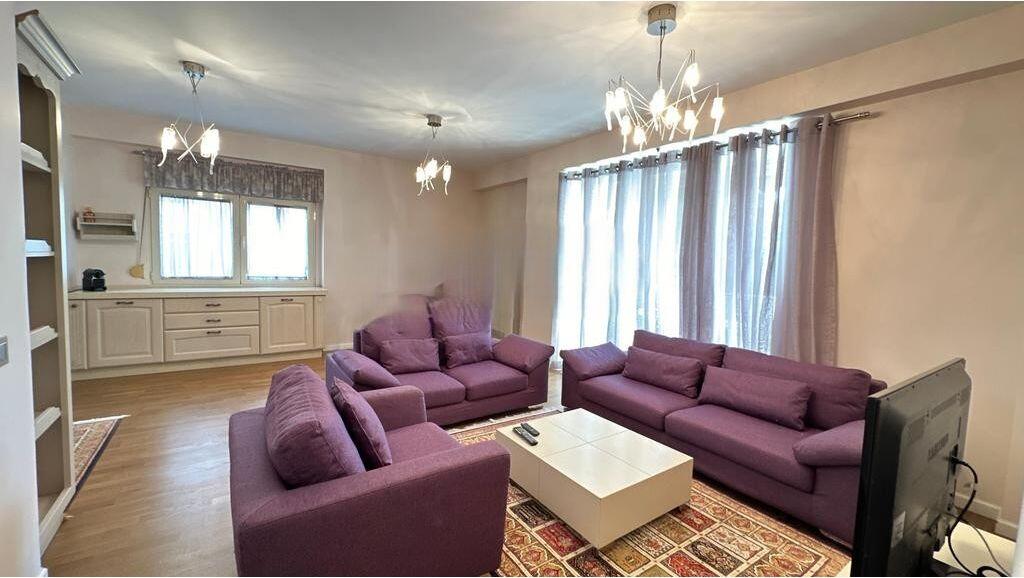 Appartamento 2+1 in Affitto a Pazari i Ri – 140 m², Completamente Arredato