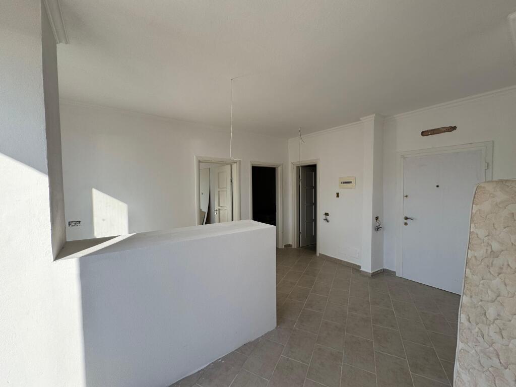 Shitet Apartament 2+1 Okazion Vollga