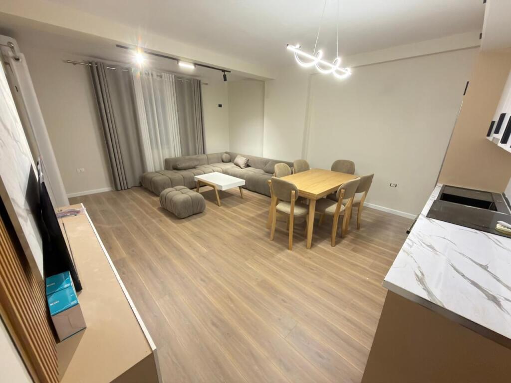 📣Shitet apartament 2+1+2 📍 Misto Mame, pallatet Çabej – Rruga Thoma Koxhaj