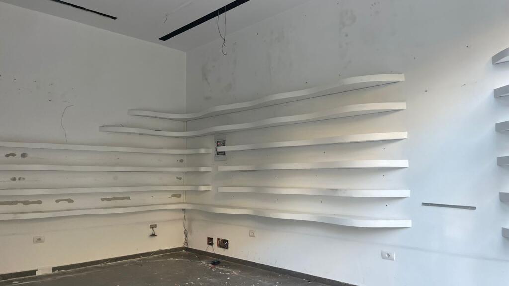 Tirane, business premises for rent Floor 0, 105 m² 1,700 € (Dinamo Stadium) MLS # 530581007-92