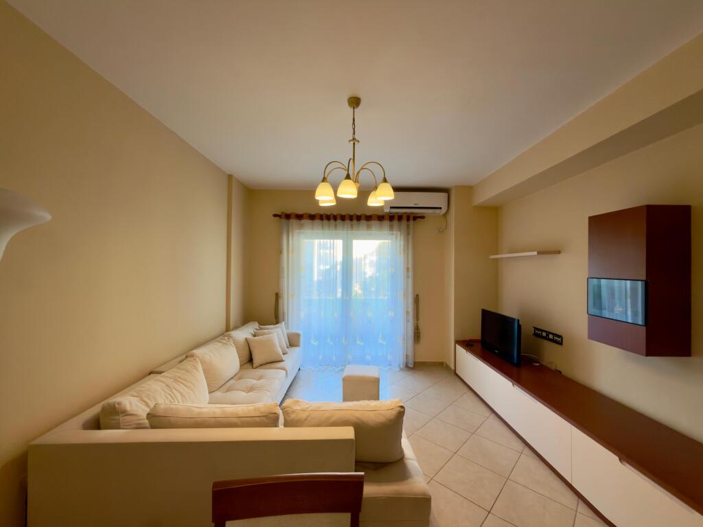 Apartment 2+1 for rent at Zogu i Zi