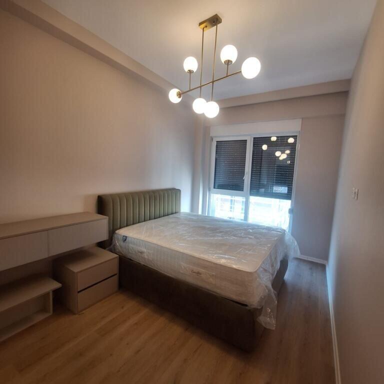 Super apartament ne shitje tek Kontakti, Rruga e Kavajes