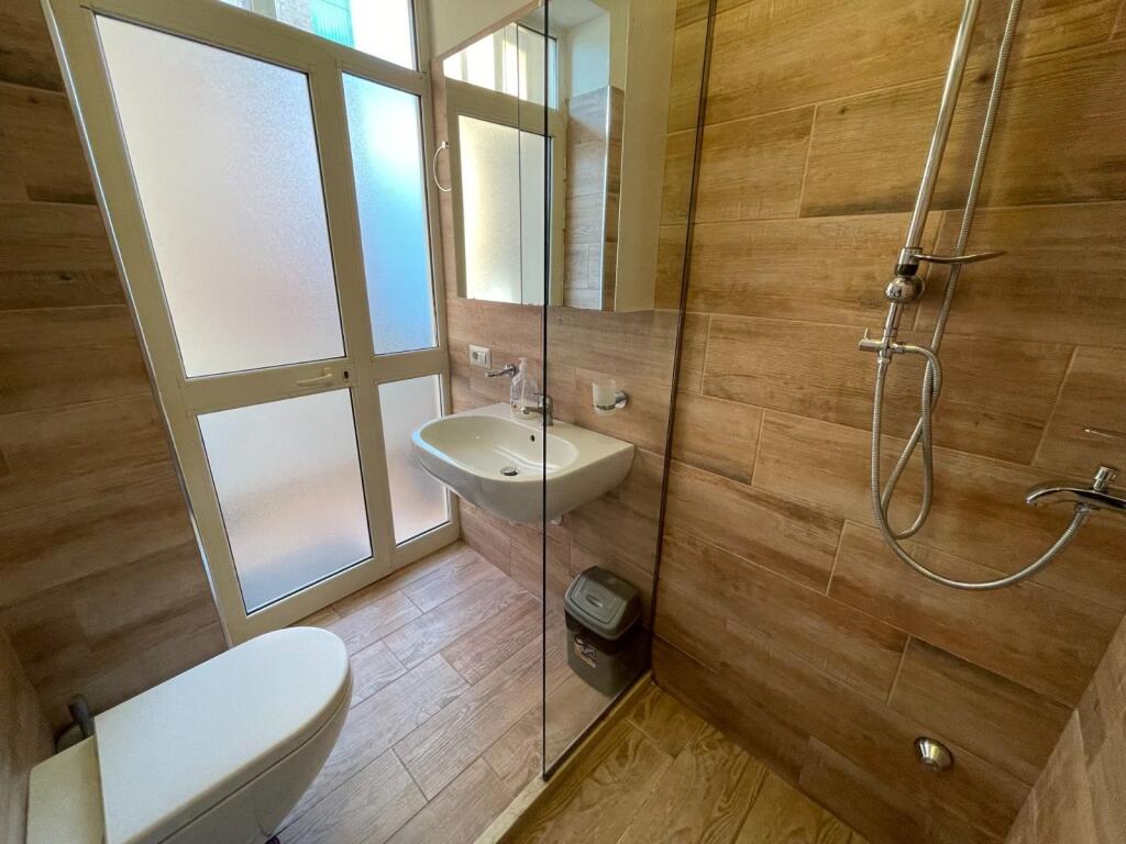 Appartamento 1+1+1 Balcone In Affitto