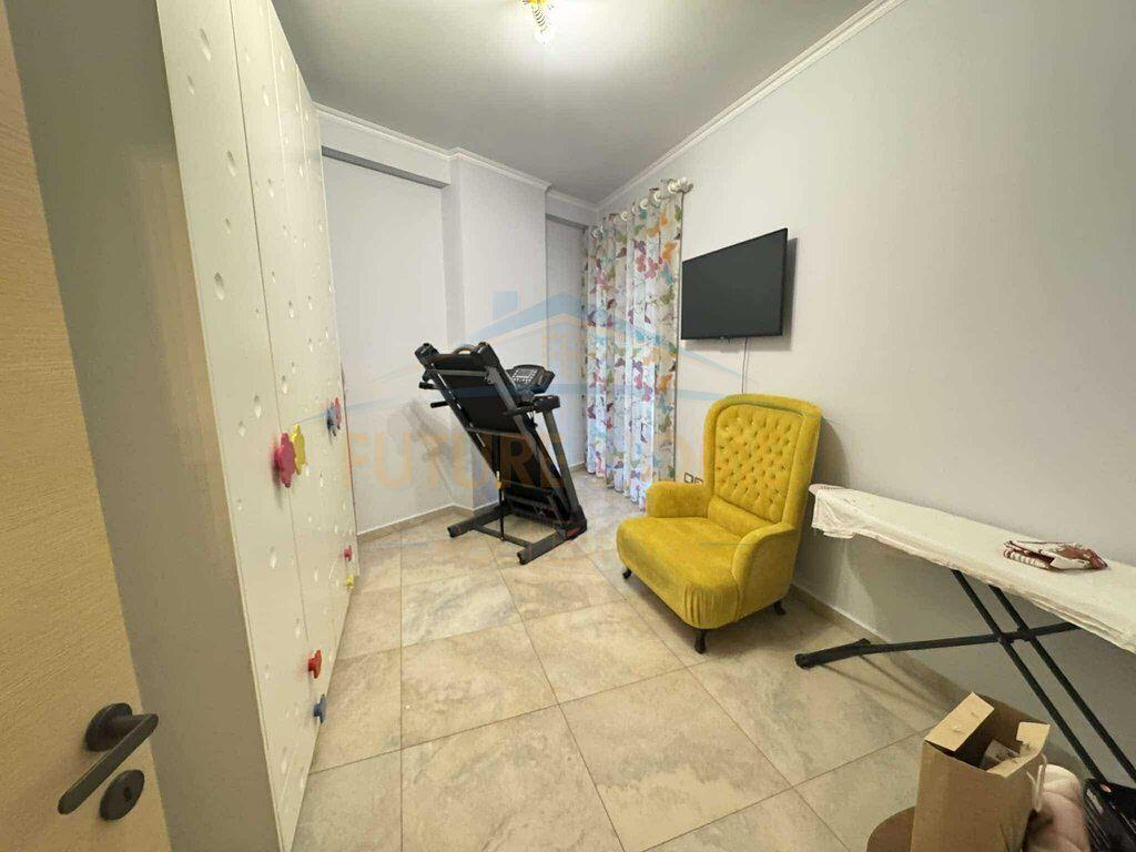 Qera, Apartament 2+1, Unaza e Re. 600 €,UNA50340