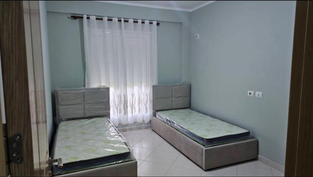 APARTAMENT ME QERA 2+1 KOPSHTI BOTANIK 65.000 LEKE