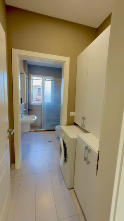 Jepet me qira apartament 2+1 në zonën e Liqenit të Thatë