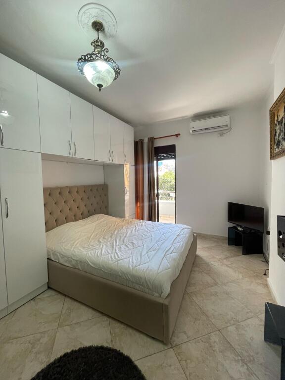 garzionere me qira rruga barrikadave