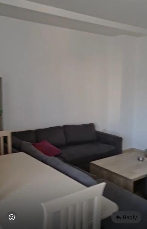 1+1, arredato al 21 Dhjetori vicino all'ingegneria delle costruzioni, prezzo 500 mila lek