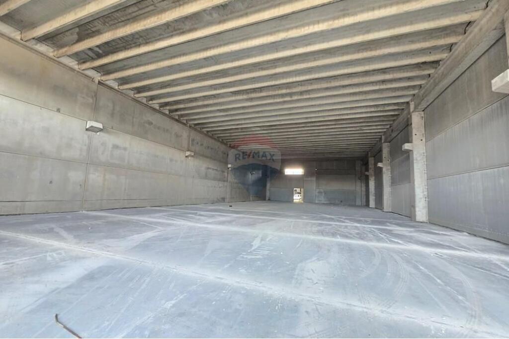 Rent - Warehouse 2700 m2