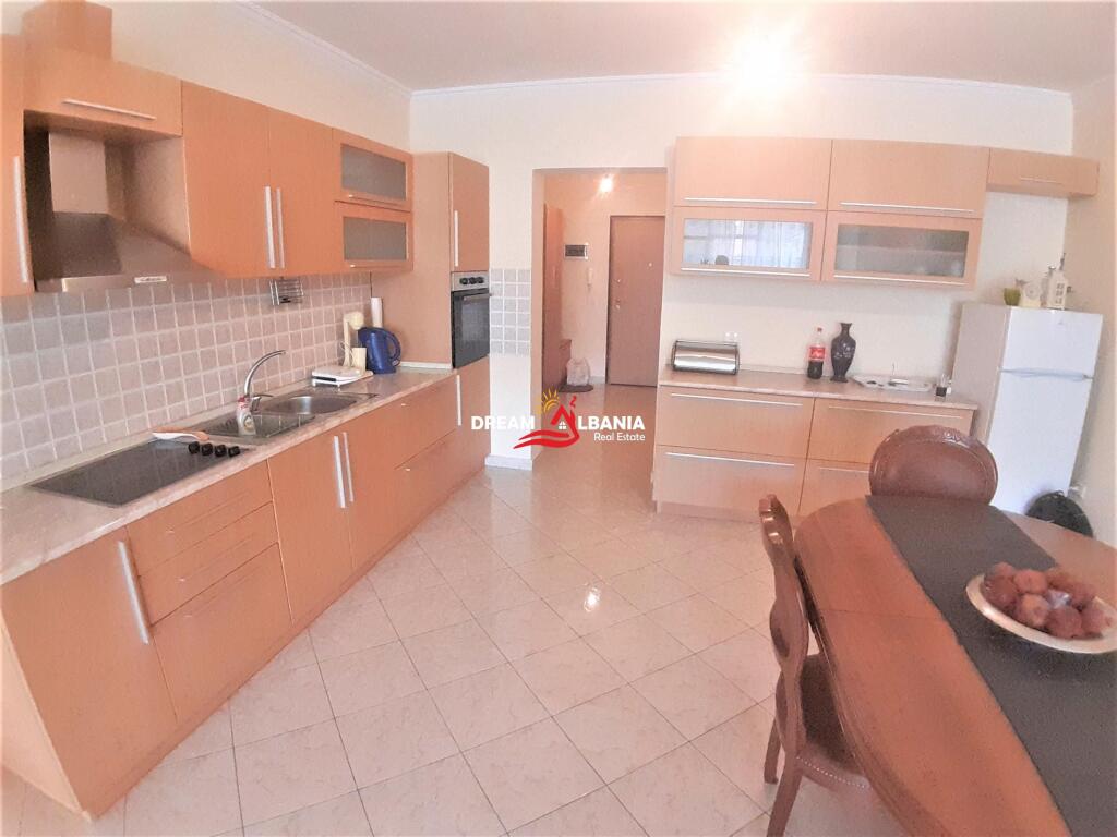 Appartamento 3+1 in vendita vicino alle ville tedesche a Tirana (ID 4131154)