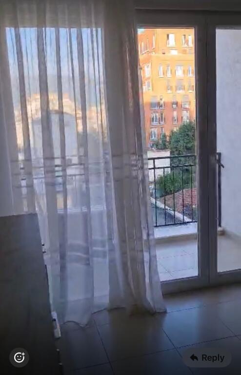 1+1, arredato al 21 Dhjetori vicino all'ingegneria delle costruzioni, prezzo 500 mila lek