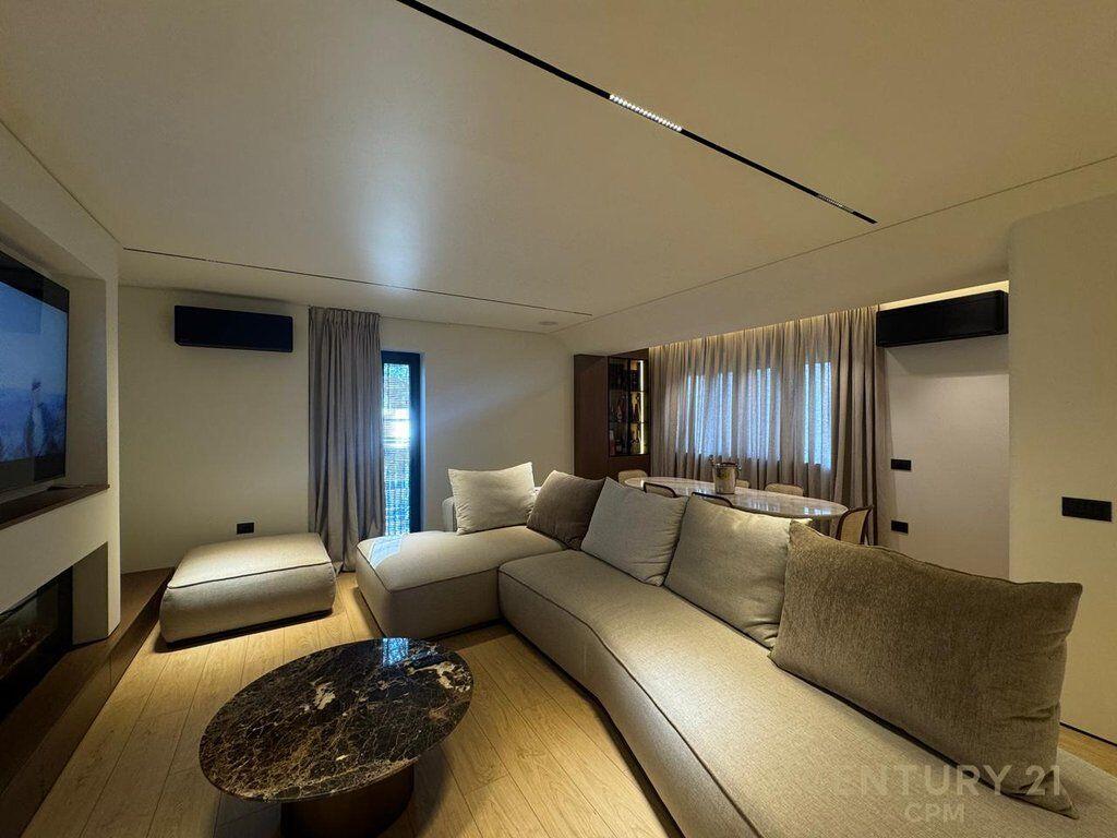 Apartment 3+1 for sale at Garda 649,000 €