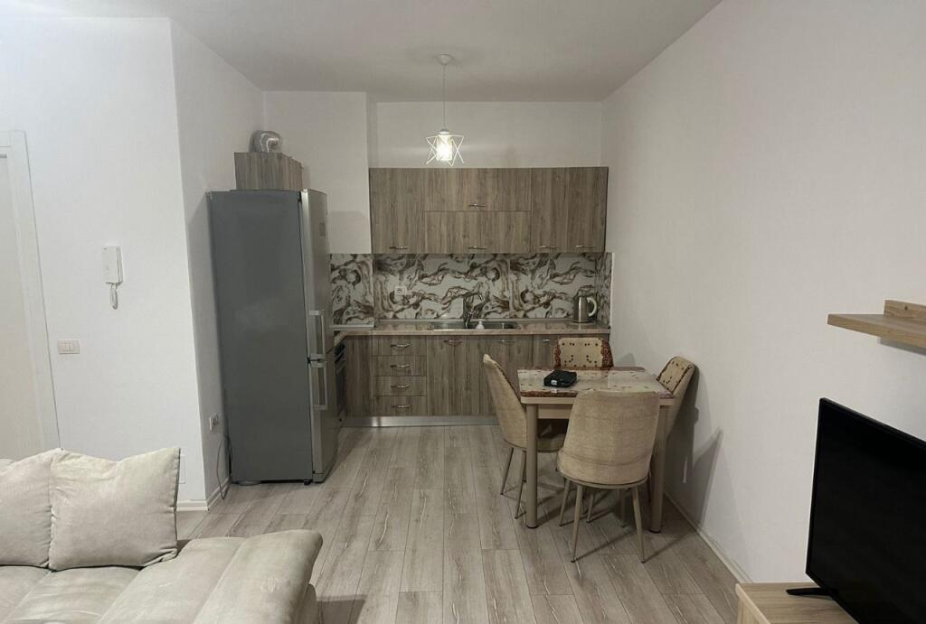 SHTEPI ME QERA PRANE PROKURORISE