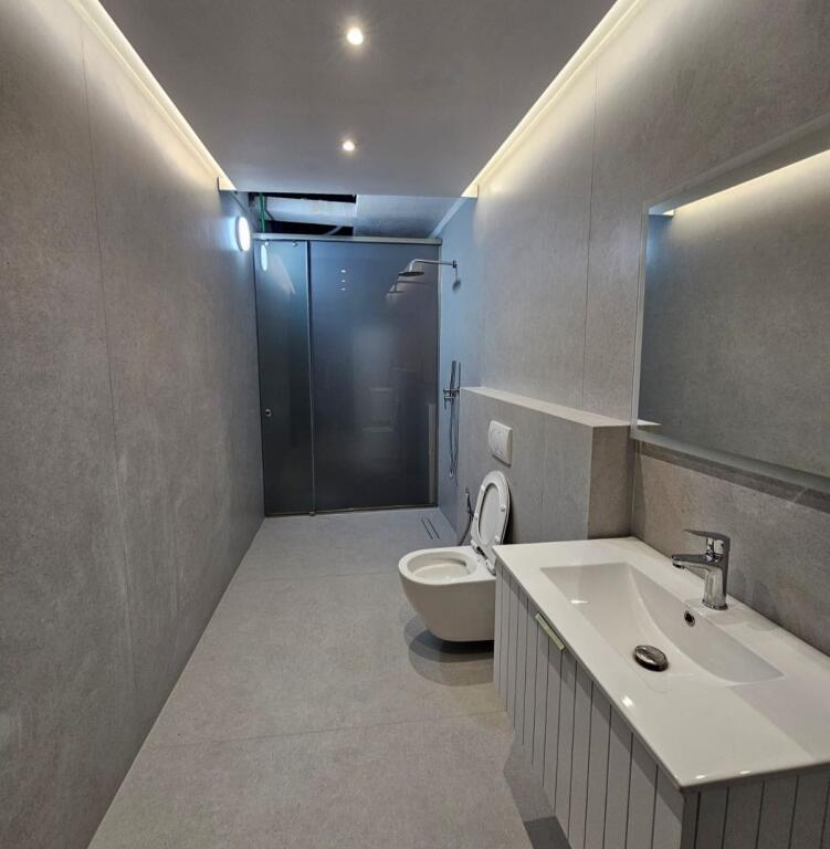 🏢 BUSINESS PREMISES FOR RENT – KËNETË, DURRËS