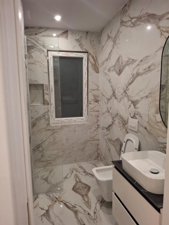 Apartament 2+1, Myslym Shyr!