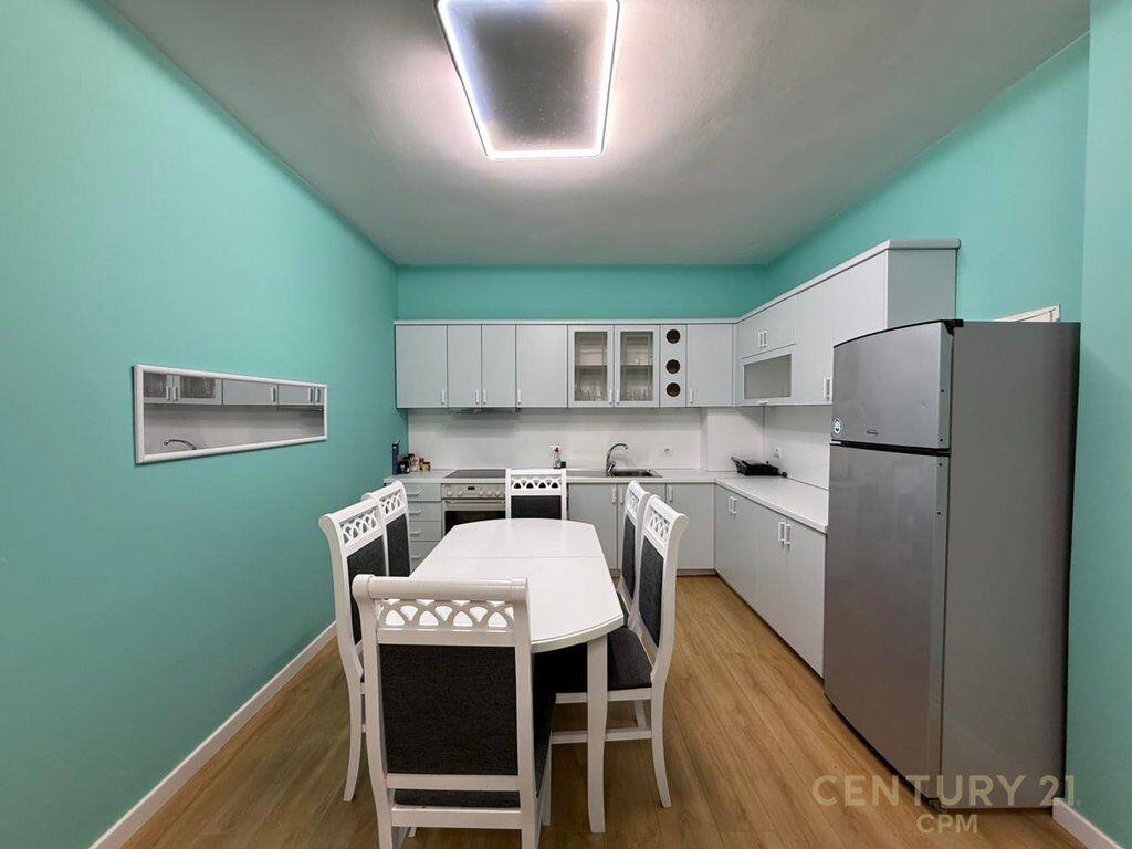 NE SARANDE SHESIM SUPER APARTAMENT 2+1+2+VERANDE 120M LARG DETIT 215,000 €