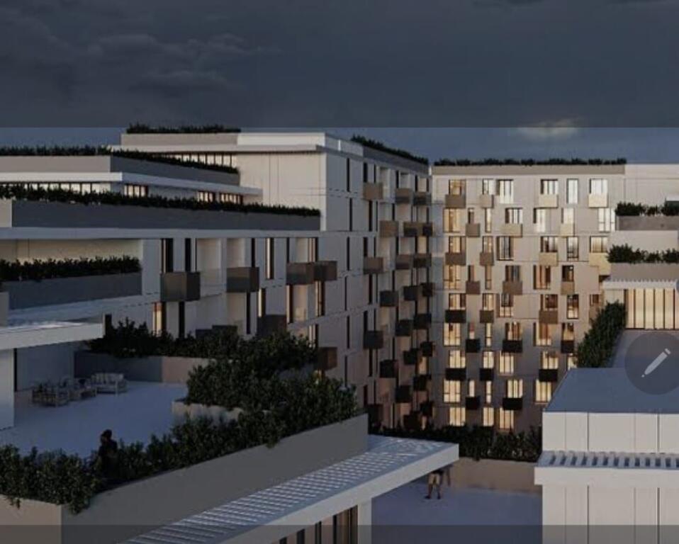 Shitet apartament 1+1,ish fusha e aviacionit