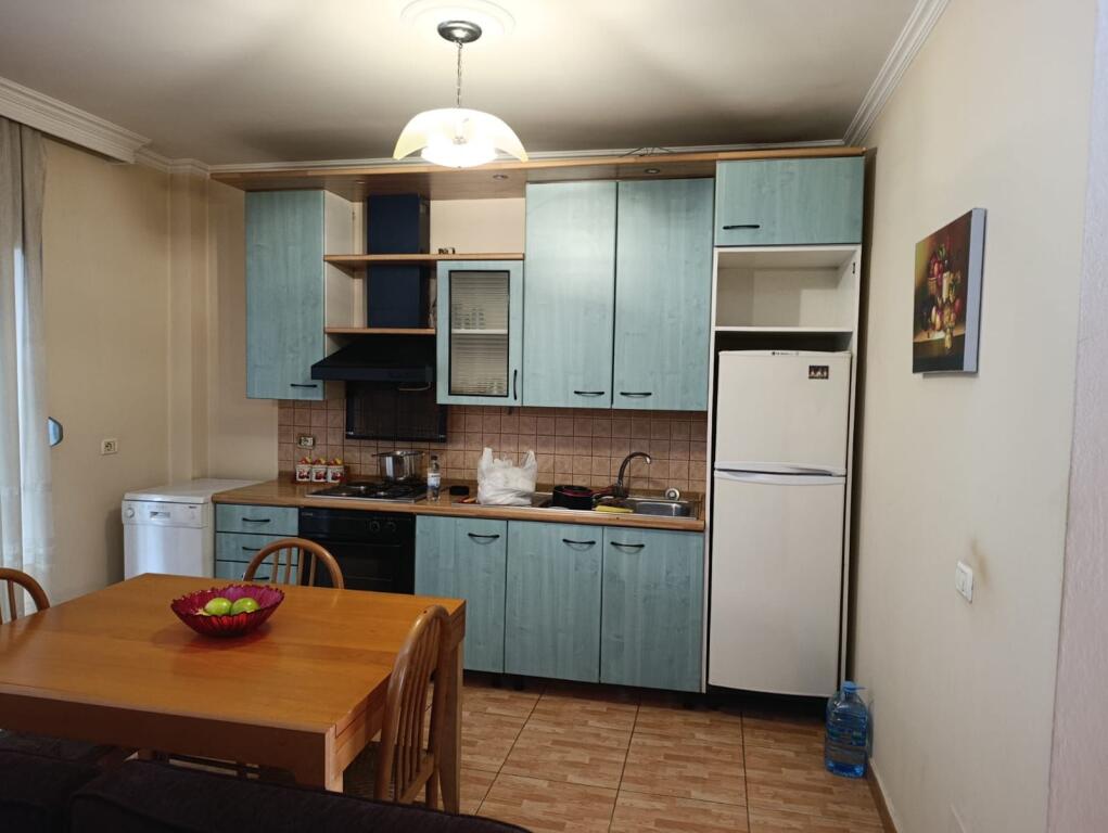Apartament 2+1 me qera tek Rryga e Kavajes!