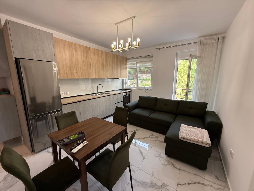 Liqeni i thate, FZ construction rents 2+1 apartment for rent 670 euro