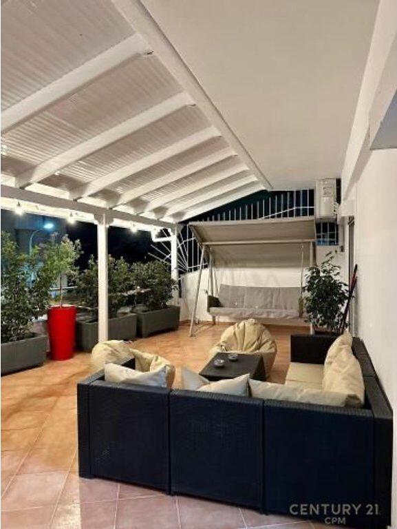 NE SARANDE SHESIM SUPER APARTAMENT 2+1+2+VERANDE 120M LARG DETIT 215,000 €