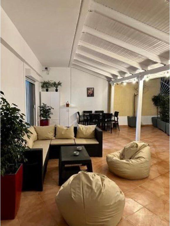 NE SARANDE SHESIM SUPER APARTAMENT 2+1+2+VERANDE 120M LARG DETIT 215,000 €