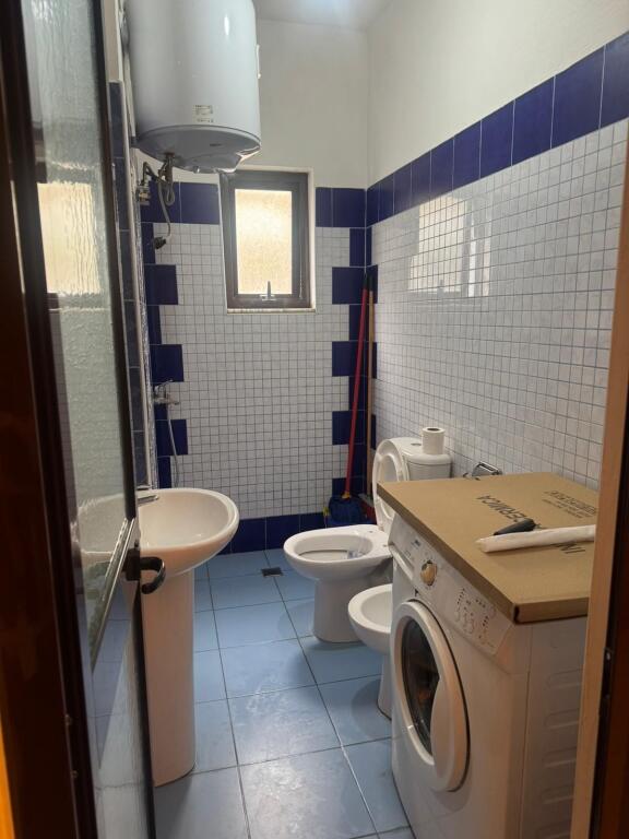 Monolocale /Affitto📍Selite 📌35000 lek (acqua+internet inclusi)