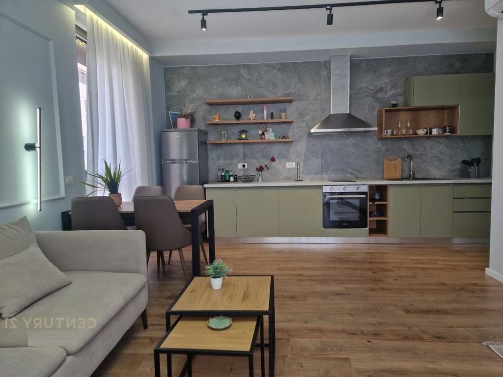 VENDIAMO, APPARTAMENTO PREMIUM 1+1 con posto auto