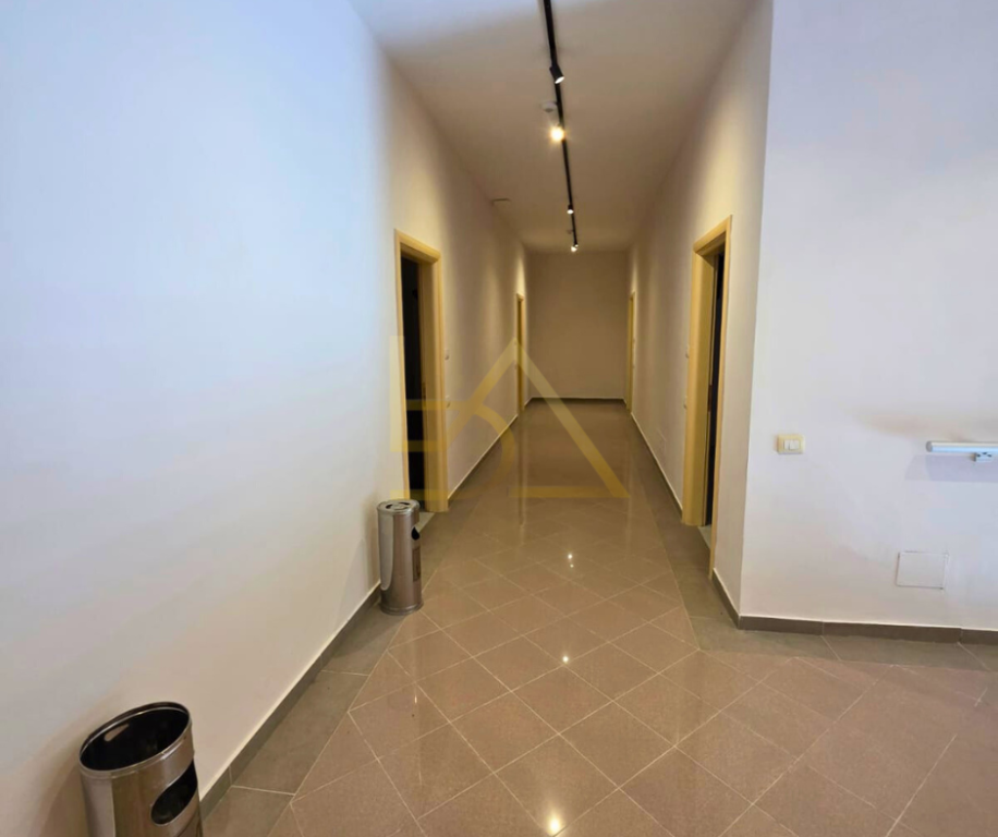 Jepet me Qira – Hotel në Plazh 13, Durrës