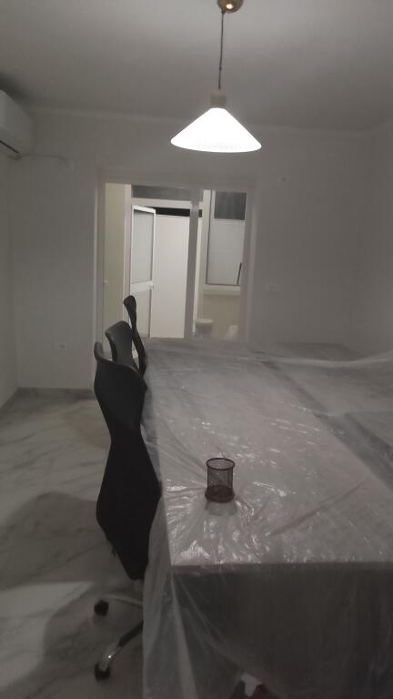 Tirane, apartment 2+1+Balcony for rent Floor 5, 100 m² 550 € (near Concord center)
