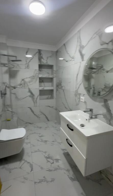 Apartament 2+1 në shitje , Xhamllik