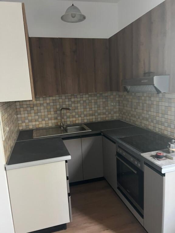 SHTEPI PRIVATE ME QERA 1+1