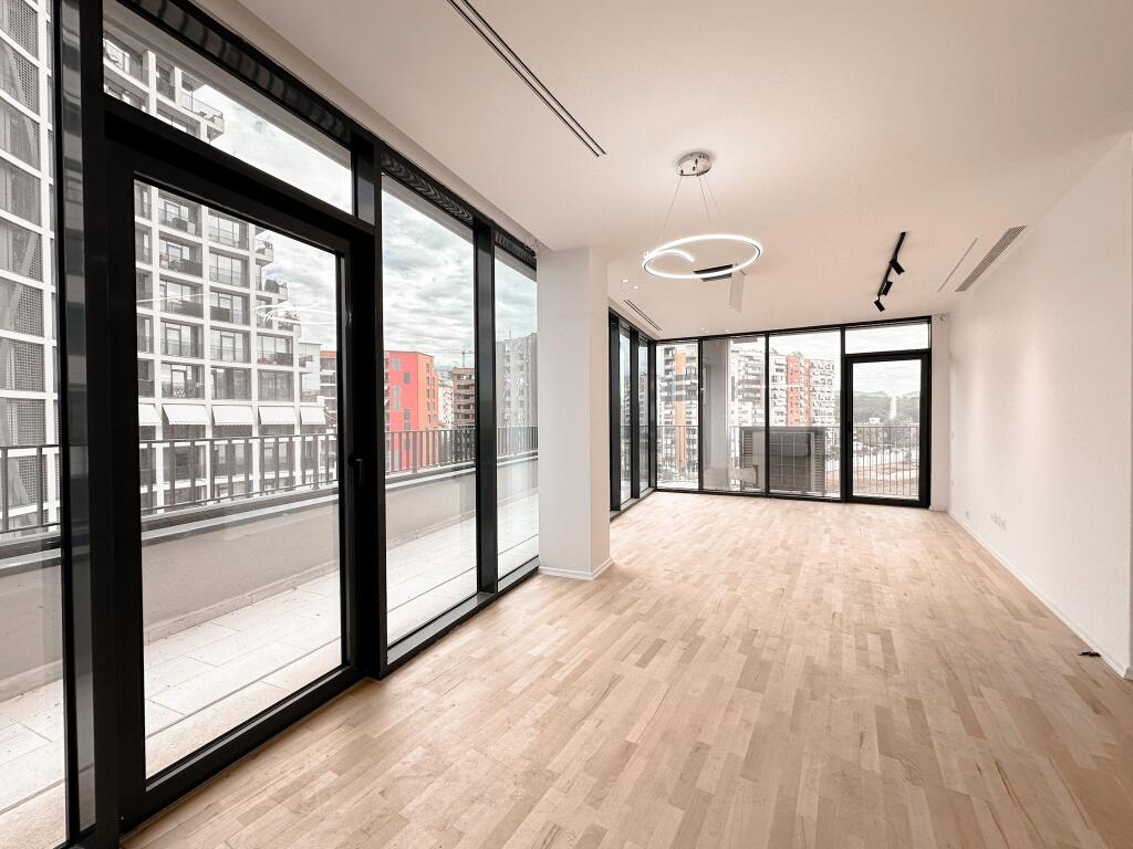 Shitet Apartament 2 +1+2tualete. 