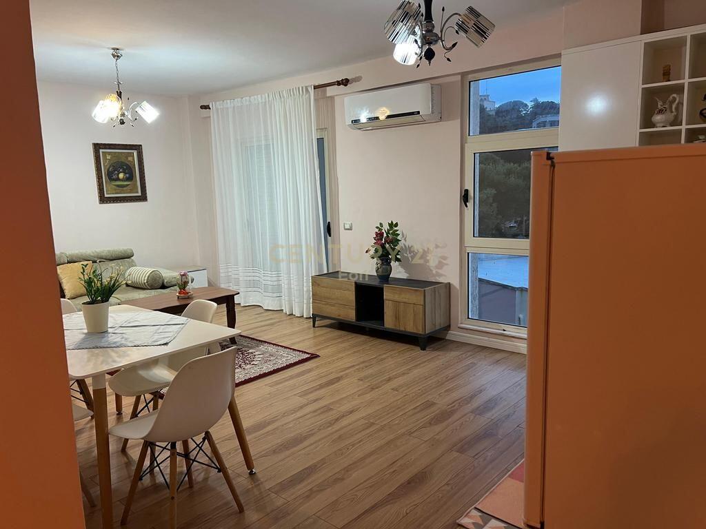 JEPET ME QIRA APARTAMENT 2+1 NE VILA ZOGUT, PAMJE DETI !