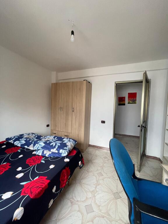APARTAMENT ME QERA 2+1 MINE PEZA 65.000 LEKE