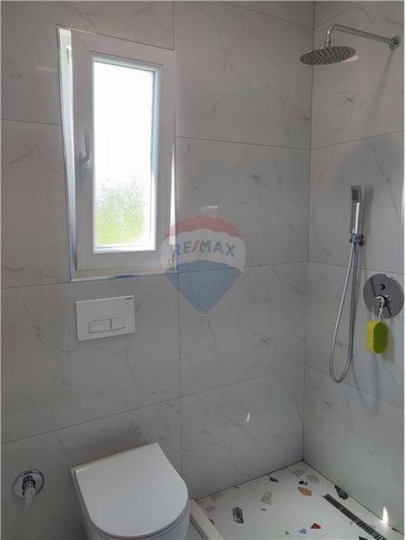 Private house 3+1 for rent in Xhamllik.