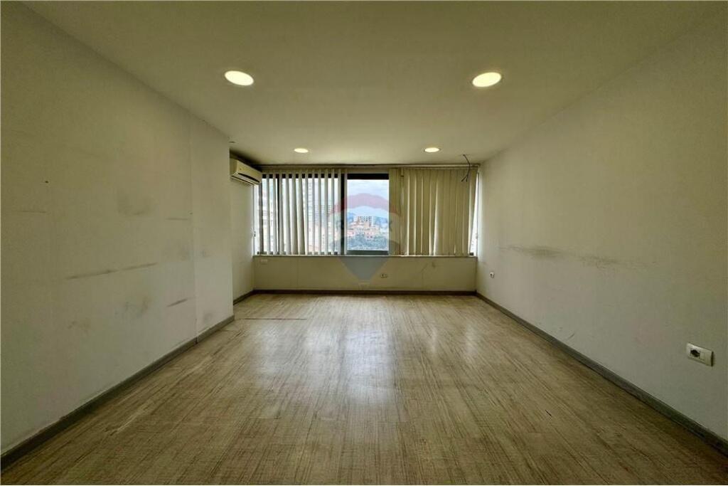 Office for rent Zogu i Zi!