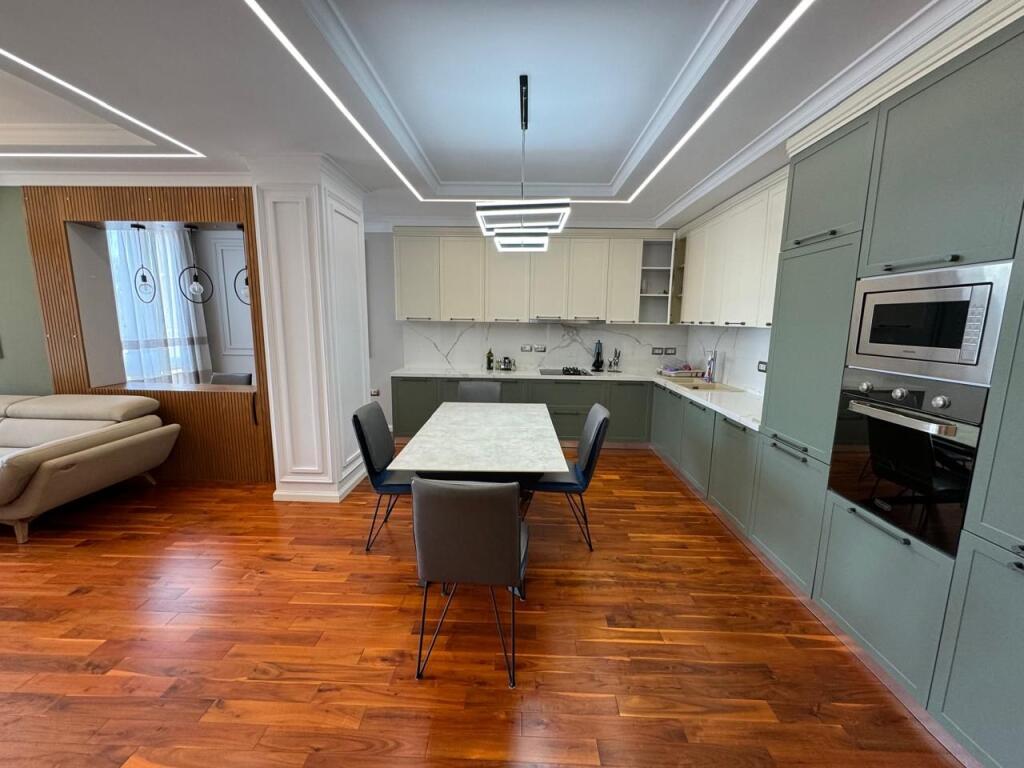 Jepet apartament me qera 3+1+2 vollga