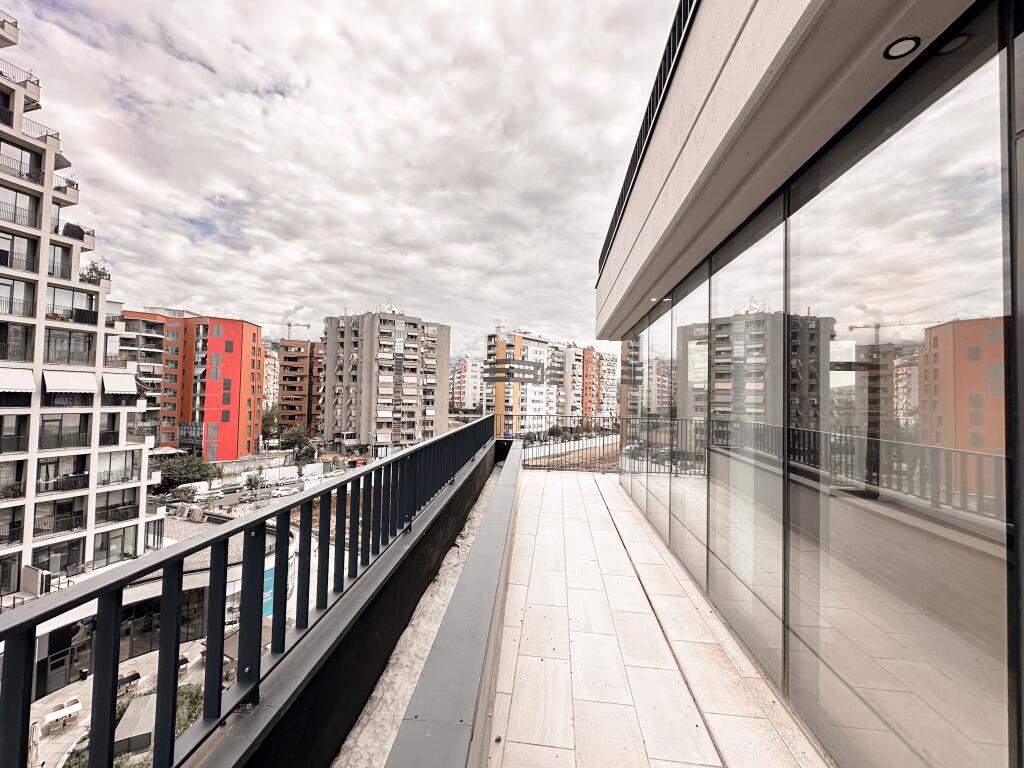 Shitet Apartament 2 +1+2tualete. 